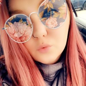 Meet your Posher, Courtney